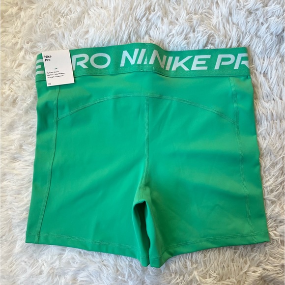 ✰ nike pros ✰ - Picture 2 of 3